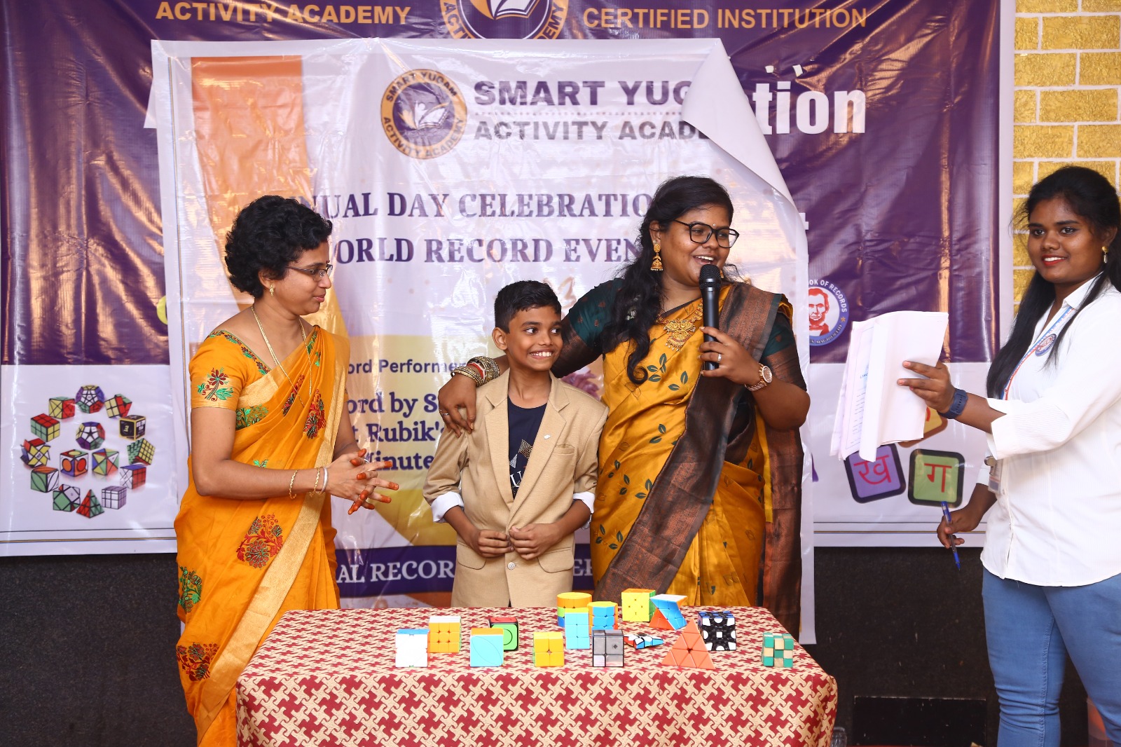 World record by solving  15 different Rubik's Cube in least time.